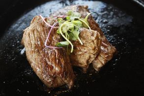 Privatveranstaltungen, Gäste, Parkplätze, Speisen, Hotel, Gastgewerbe, Mittagessen, Abendessen, Außenbereich, WLAN, Besucher, deutsche Küche, Schneifelstraße 29, 53937 Schleiden-Olef, Service, Hochzeiten, Barrierefrei, Hunde erlaubt, Hotel und Restaurant Hermanns