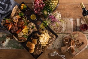 Privatveranstaltungen, Gäste, Parkplätze, Speisen, Hotel, Gastgewerbe, Mittagessen, Abendessen, Außenbereich, WLAN, Besucher, deutsche Küche, Schneifelstraße 29, 53937 Schleiden-Olef, Service, Hochzeiten, Barrierefrei, Hunde erlaubt, Hotel und Restaurant Hermanns